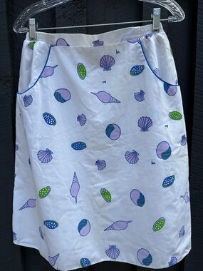 Vintage Vested Gentress White Skort with Blue Trim.